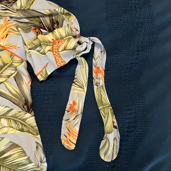 Tropical Monkey and Giraffe Print Ann Taylor Short Sleeve Shirt - Picture 9 of 11